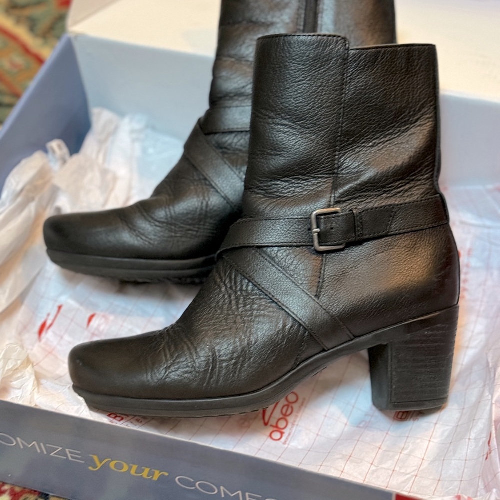 Abeo Pacifica Black Leather Boot Size 7 Worn Once
